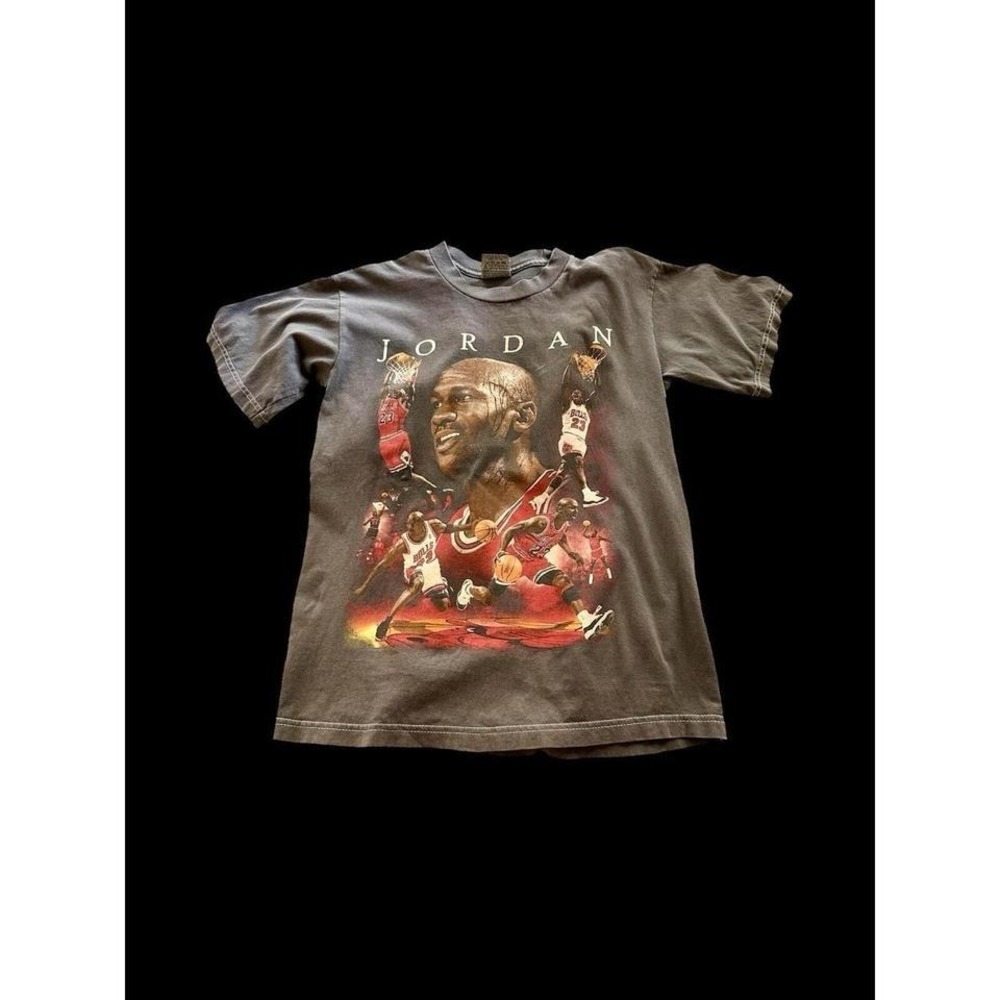 Vintage Michael Jordan 3-Peat T‎ Shirt Medium Chicago Bulls Basketball 90s Faded